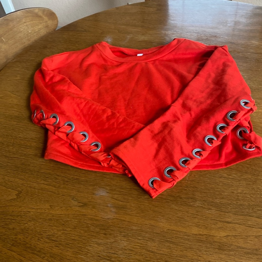 ALO RED GROMMET CROP LONG SLEEVE TOP Size S